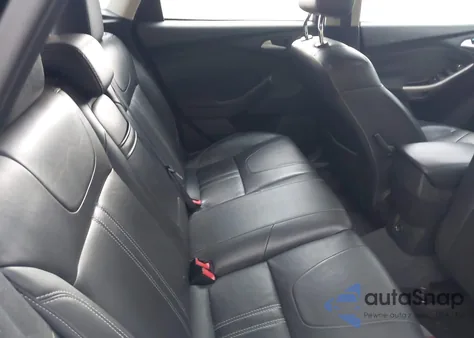 2012 Ford Focus Sel z USA, uszkodzony, nr VIN 1FAHP3M2XCL101437